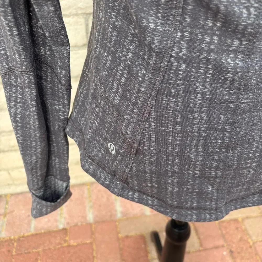 Lululemon Forme Jacket in Grey Ziggy Wee October Angel Wing